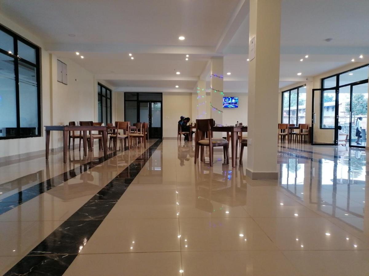 The Willis Hotel, Bomet Exterior foto